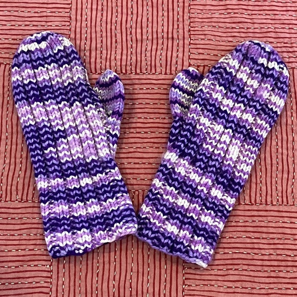 Purple and White handKnit wool Mittens - Picture 1 of 9